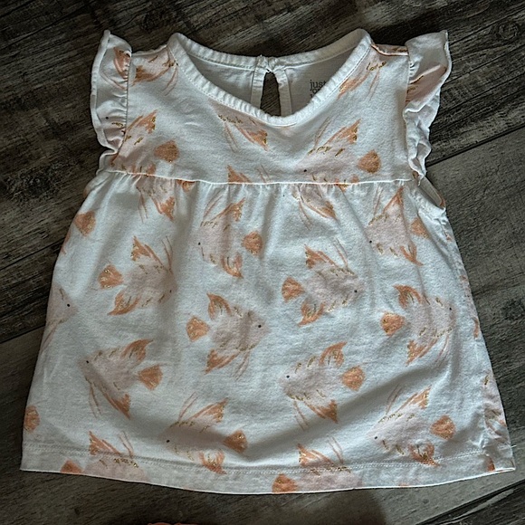 Carter’s matching set - Picture 2 of 2